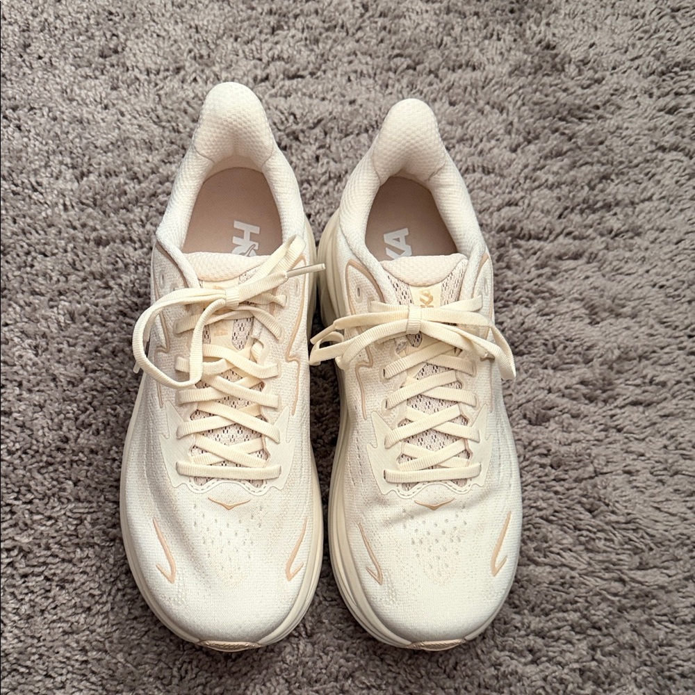 Hoka Clifton 10 Women's Cream Sneakers